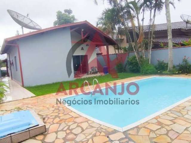 Excelente casa a venda em condominio fechado em ubatuba.