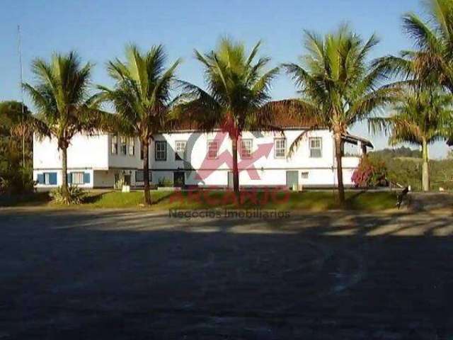 Fazenda Colonial Histórica (1832) Totalmente Preservada  153..3925 Hectares