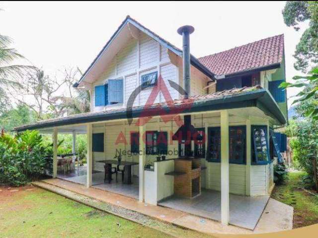 Casa Exclusiva em Condomínio na Praia Santa Rita - Ubatuba/SP.