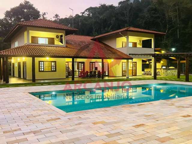 Casa com 6 dormitórios 5000m² de terreno a venda em Ubatuba- SP