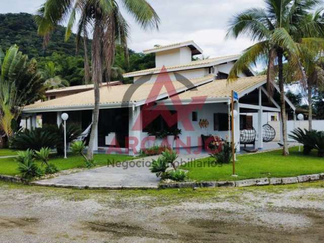 A venda casa  de alto padrão em  condomínio com 5 dormitórios  Ubatuba-SP