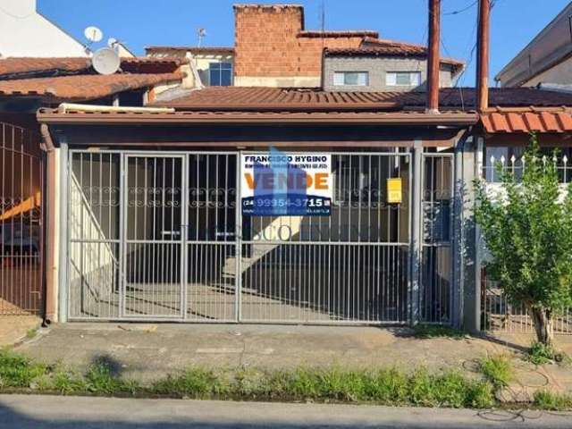 Casa para Venda em Volta Redonda, São Luiz, 2 dormitórios, 1 banheiro, 1 vaga