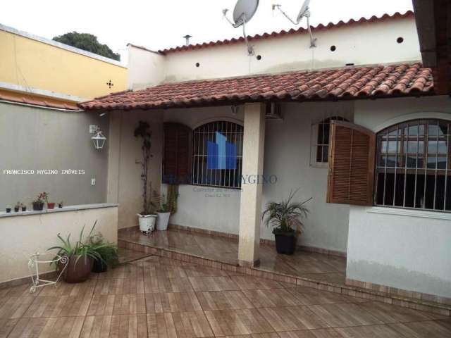 Casa para Venda em Volta Redonda, Jardim Europa, 2 dormitórios, 2 banheiros, 2 vagas