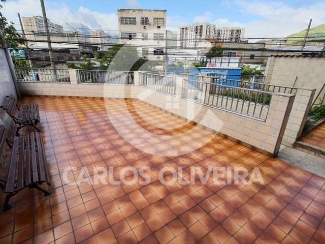 Vendo ou alugo casa Av. Dom Helder Bairro Piedade RJ