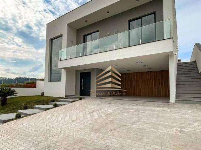 Casa de luxo com 3 dormitórios à venda, 270 m² por R$ 2.000.000