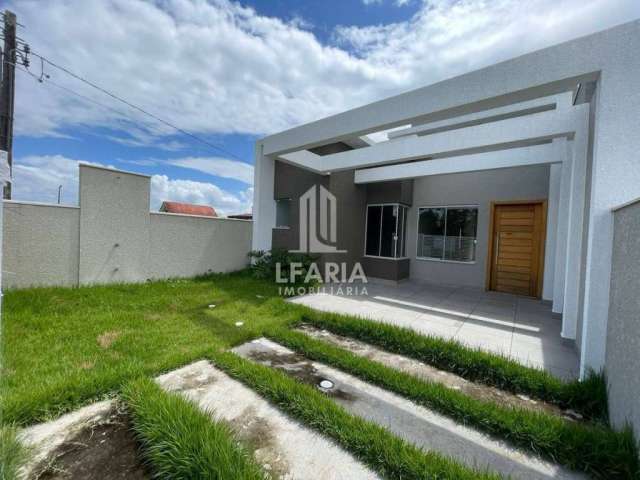 Casas  com 03 quartos (01suíte) - localizada á 550 metros da praia.