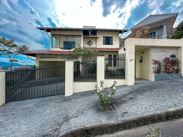 Casa com 4 dormitórios à venda, 256 m² por R$ 1.150.000,00 - Amizade - Jaraguá do Sul/SC