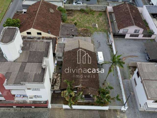 Terreno à venda, 714 m² por R$ 1.300.000,00 - Centro - Jaraguá do Sul/SC