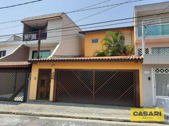 Sobrado com 3 dormitórios à venda, 236 m² - Vila Scarpelli - Santo André/SP