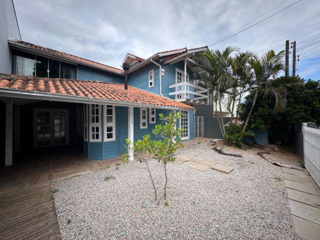 Lindo sobrado em Angelim com 4 dormitórios praia dos Ingleses