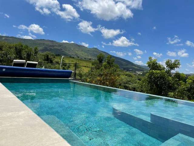 Casa nova térrea no Condomínio Itapora em Atibaia SP, 3suites piscina churrasqueira.