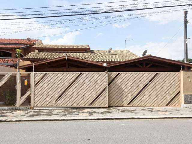 Casa com 3 quartos à venda, 112 m² por R$ 720.000 - Campos Elíseos - Taubaté/SP