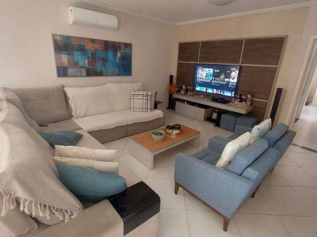 Casa com 3 quartos à venda, 330 m² por R$ 760.000 - Jardim Morumby - Taubaté/SP