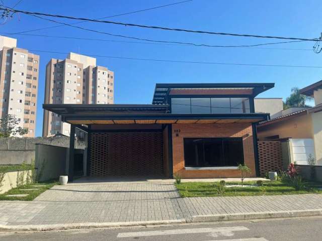 Casa com 3 quartos à venda, 182 m² por R$ 980.000 - Bairro dos Guedes - Tremembé/SP - Parque das Araucárias
