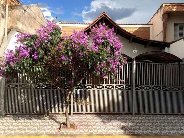 Casa com 6 dormitórios à venda, 400 m² por R$ 1.200.000 - Centro - Taubaté/SP