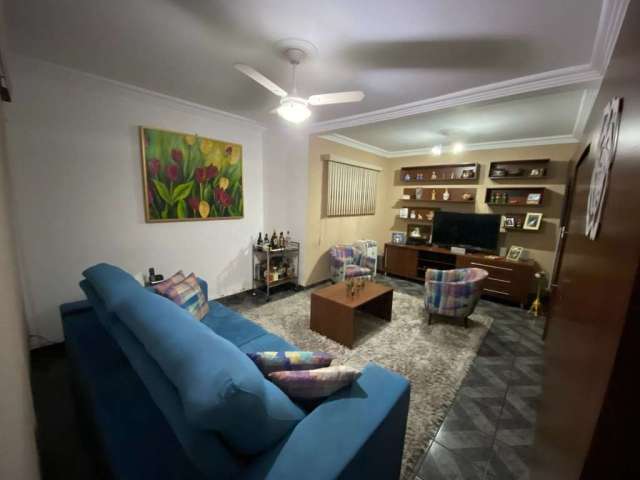 Casa com 3 dormitórios à venda, 190 m² por R$ 371.000 - Flor Do Vale - Tremembé/SP