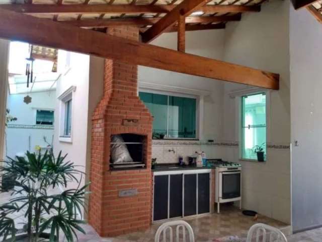 Casa à venda no Jardim Tulipas, em Sorocaba-SP.