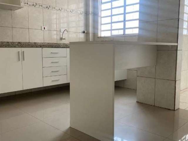 Apartamento à venda no Condomínio Violetas, em Sorocaba/SP.