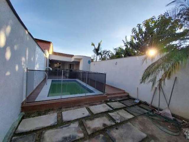 Casa com 2 dormitórios à venda por R$ 395.000,00 - Pedra de Guaratiba - Rio de Janeiro/RJ