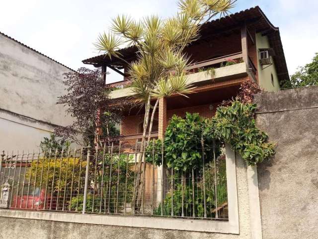 Casa para Venda em São Gonçalo, Rio do Ouro, 3 dormitórios, 1 suíte, 3 banheiros, 2 vagas