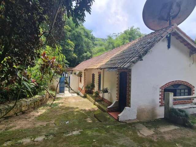 Sítio para Venda em Guapimirim, Parque Silvestre, 2 dormitórios, 3 banheiros, 6 vagas