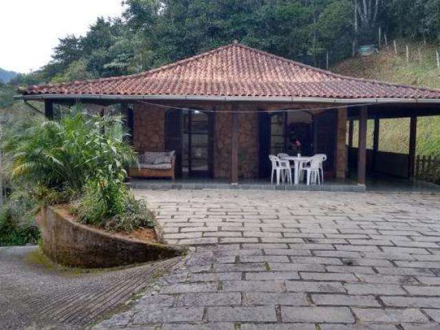 Fazenda para Venda em Petrópolis, Fazenda Inglesa, 3 dormitórios, 1 suíte, 2 banheiros, 10 vagas