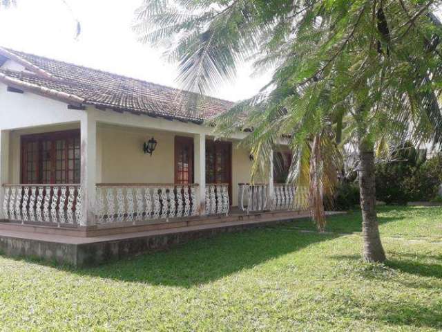 Casa para Venda em Araruama, Iguabinha, 4 dormitórios, 1 suíte, 2 banheiros, 6 vagas