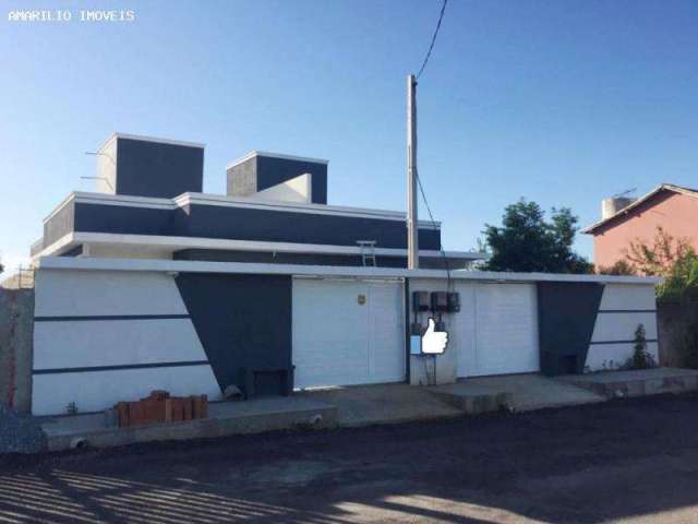 Casa para Venda em Rio das Ostras, Extesão Serramar, 4 dormitórios, 1 suíte, 2 banheiros, 1 vaga