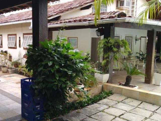 Casa para Venda em Niterói, Piratininga, 4 dormitórios, 2 suítes, 3 banheiros, 2 vagas