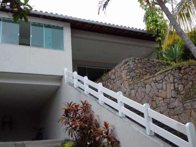 Casa para Venda em Niterói, São Francisco, 3 dormitórios, 1 suíte, 3 banheiros, 2 vagas