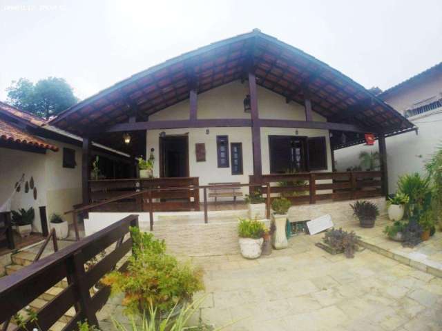 Casa para Venda em Niterói, Pendotiba, 4 dormitórios, 3 suítes, 4 banheiros, 2 vagas