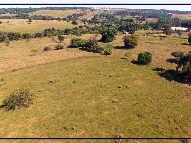 Sitio para venda em Uberlandia-MG no Parque Andorinhas com 32.500 m2 proximo ao Anel Viario 700 m do asfalto, sem benfeitorias, ideal para incorporaçã