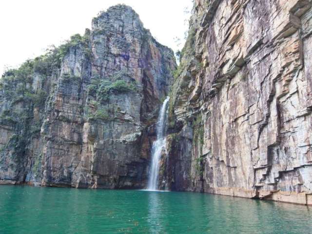 Ótimo Lote  para venda na Represa de Furnas no Balneario Shangryla 1 em São José da Barra-MG,  ao lado de Escarpas do Lago com 250 m2, quitado, vista