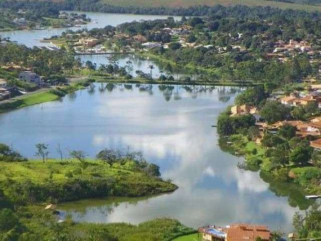 Lote com marina, 20m da represa em condomínio fechado para venda em Capitólio ao lado do Escarpas do Lago, lote com 1.662 m², portaria e infraestrutur