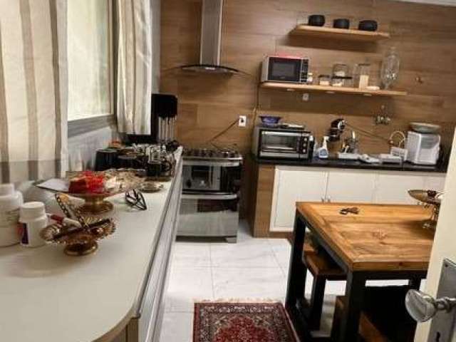 Lindo apartamento reformado para venda no Centro / Higienopolis , Ed. Araguaia, ótima localização, 3 dormitorios sendo 1 suite em 140 m2 de area priva