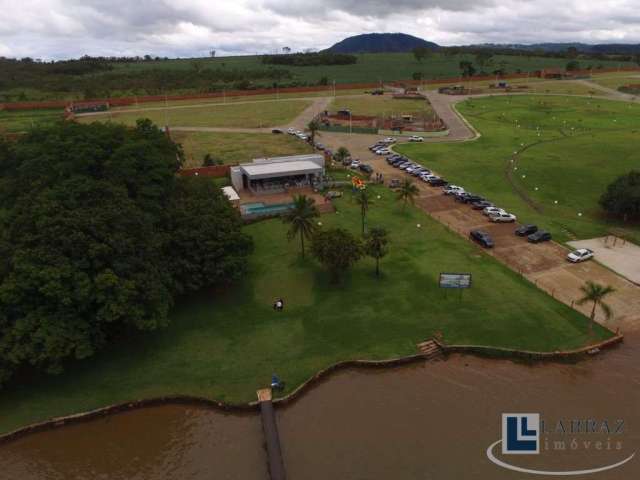 Terreno para venda em condomínio alto padrão em Rifaina-SP, Cond Balneario Vila Bela, área 400 m2, lazer no condomínio, asfalto até a porta