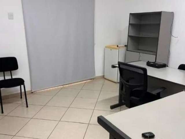 Sala comercial para locação na Nova Ribeirania, próxima ao Forum, área privativa 21 m2, sala com quintal privativo