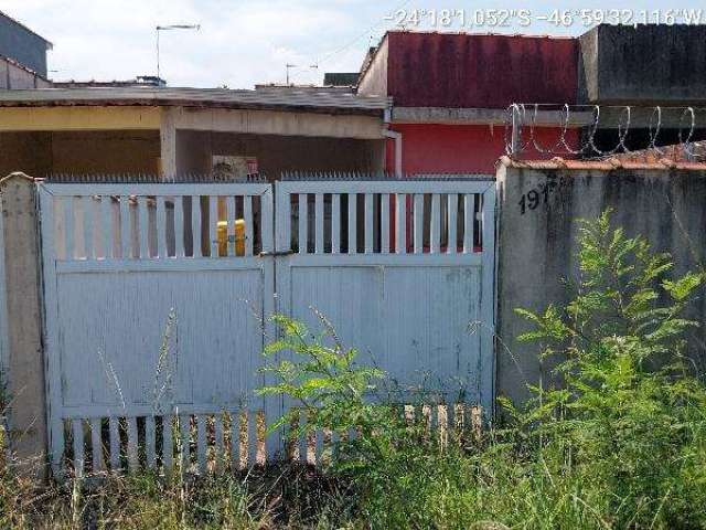 Oportunidade. Casa para venda em Peruibe-SP no Balneario Sao Joao Batista, 2 dormitorios, 65 m2 construidos em um terreno de 137 m2