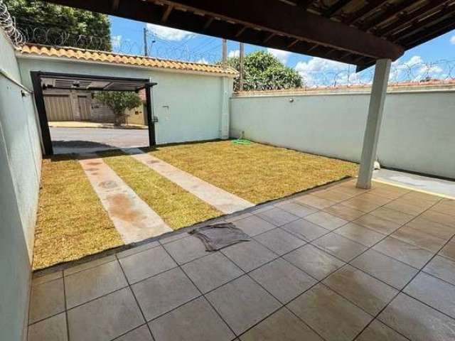 Ótima casa para venda em Bonfim Paulista no tranquilo Jose Said Sobrinho, 3 suítes, amplo quintal gramado em 187 m2 de área total