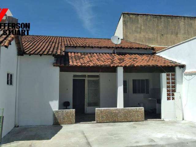 Vende-se casa com 3 dormitórios, sendo 2 suítes em Guaratinguetá SP