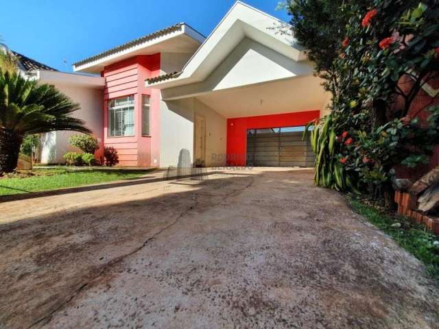 Casa com 3 quartos à venda na Rua Adolfo Alves Ferreira, Vila Marumby, Maringá, 220 m2 por R$ 1.550.000