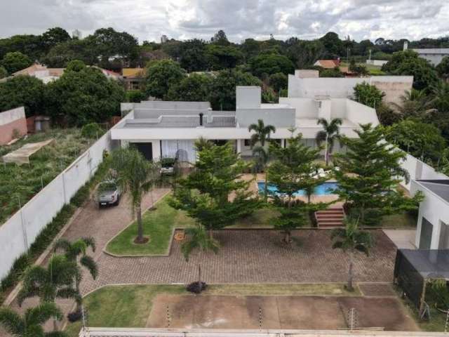 Casa com 3 quartos à venda na Rua Pioneira Maria Fernandes Álvares, Parque Residencial Aeroporto, Maringá, 368 m2 por R$ 2.350.000