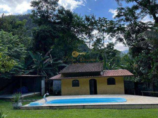 Casa para Venda em Guapimirim, Limoeiro, 3 dormitórios, 2 banheiros, 2 vagas