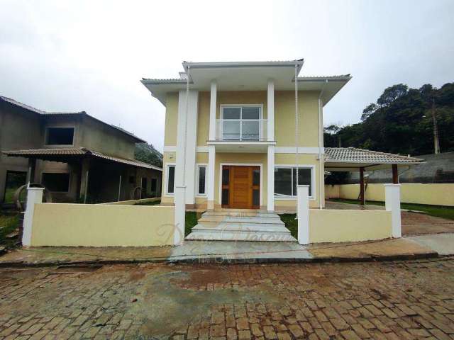 Casa em Condomínio para Venda em Teresópolis, Green Valleiy, 4 dormitórios, 1 suíte, 3 banheiros, 2 vagas