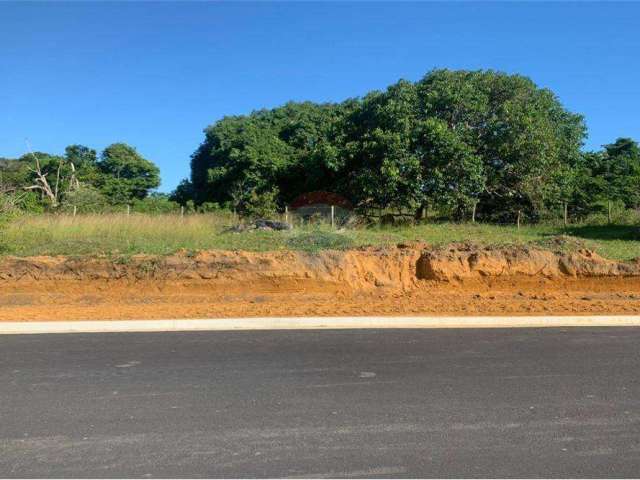 Terreno com rgi e proximo a marina de búzios.