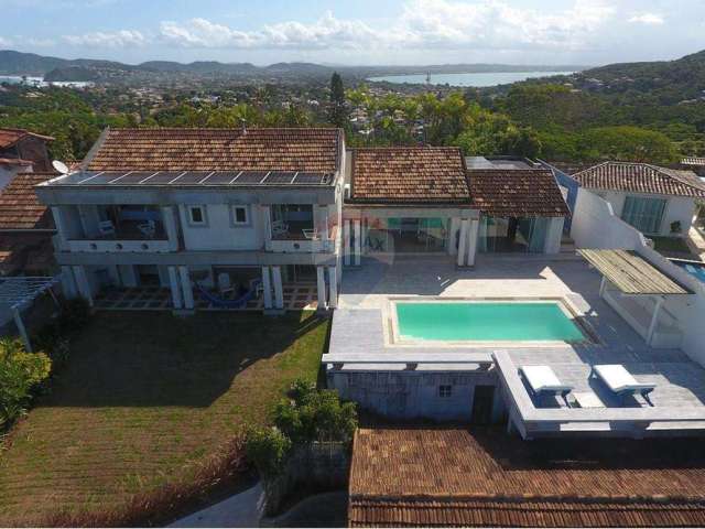 Casa elegante à venda com vista mar, localizada no Alto de Búzios - RJ