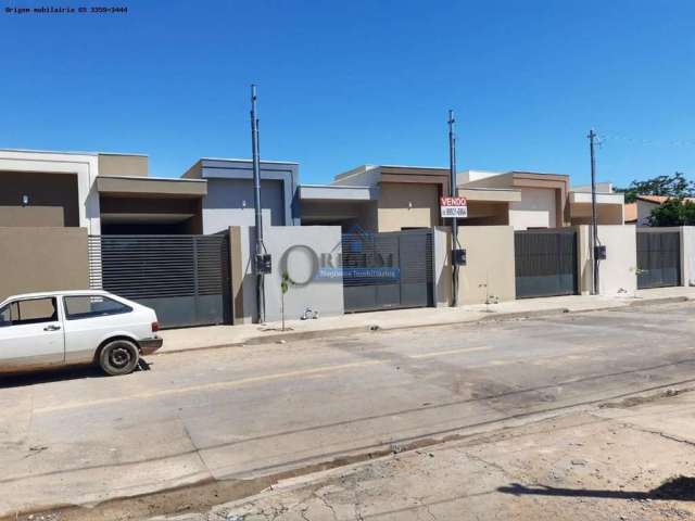 Casa para Venda em Cuiabá, Jardim Universitário, 3 dormitórios, 1 suíte, 2 banheiros, 2 vagas