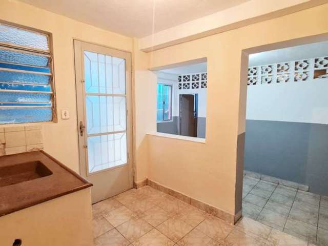 Casa com 01 dormitório - Aluguel R$ 700/mês (DAVL)*  - Cidade Patriarca - São Paulo/SP - 35 metros quadrados.