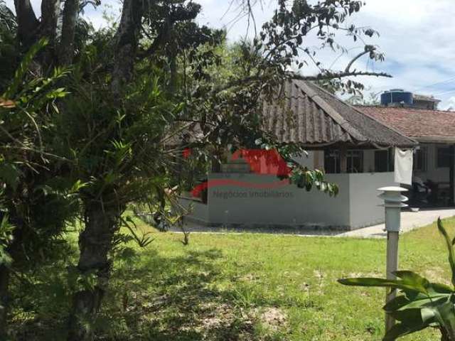 Casa em Perequê Mirim  -  Caraguatatuba