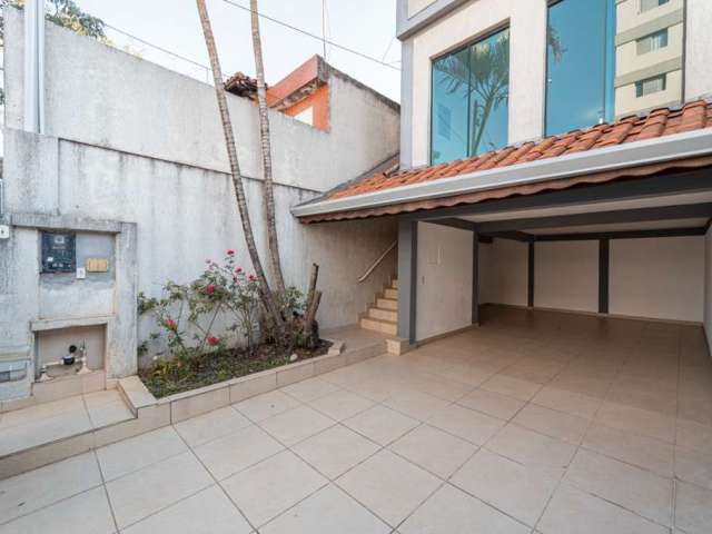 Agradável casa tipo  para venda com 3 quartos, 176m²